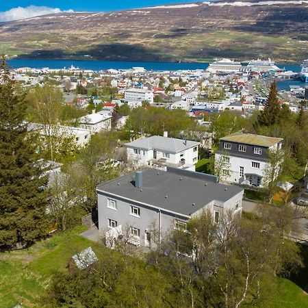 Guesthouse Akureyri - Apartments Near Down Town Екстер'єр фото