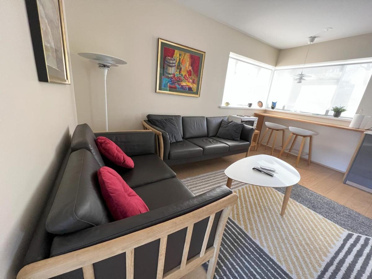 Guesthouse Akureyri - Apartments Near Down Town Екстер'єр фото
