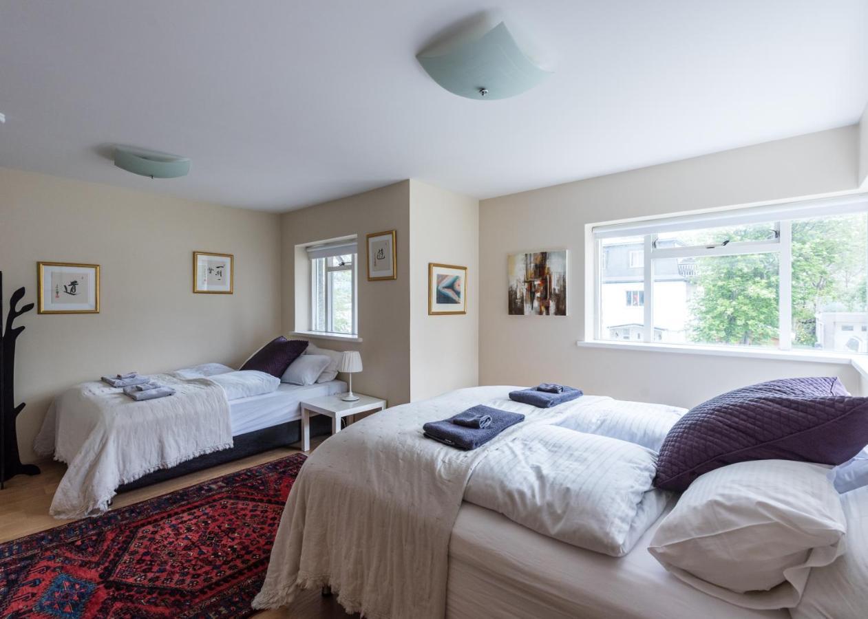 Guesthouse Akureyri - Apartments Near Down Town Екстер'єр фото